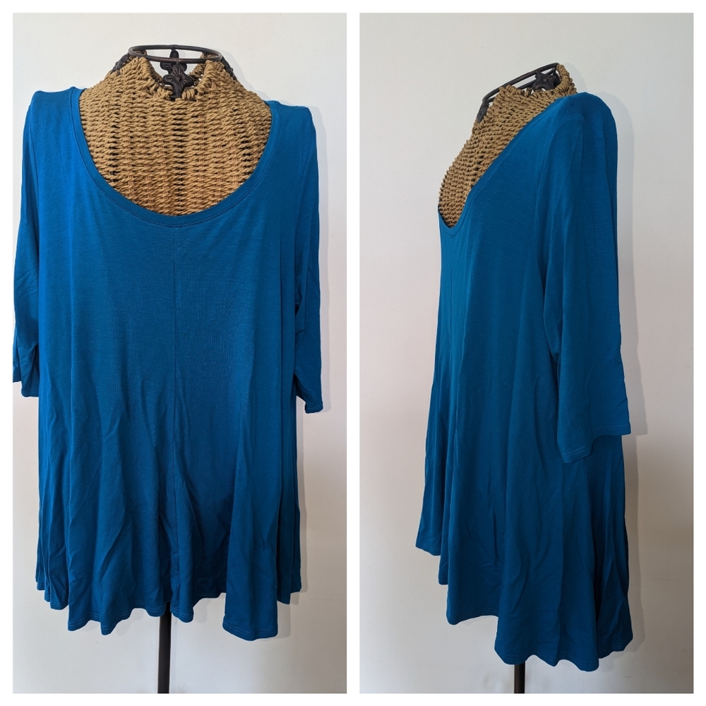 Eileen Fisher blue flowing tee shirt L